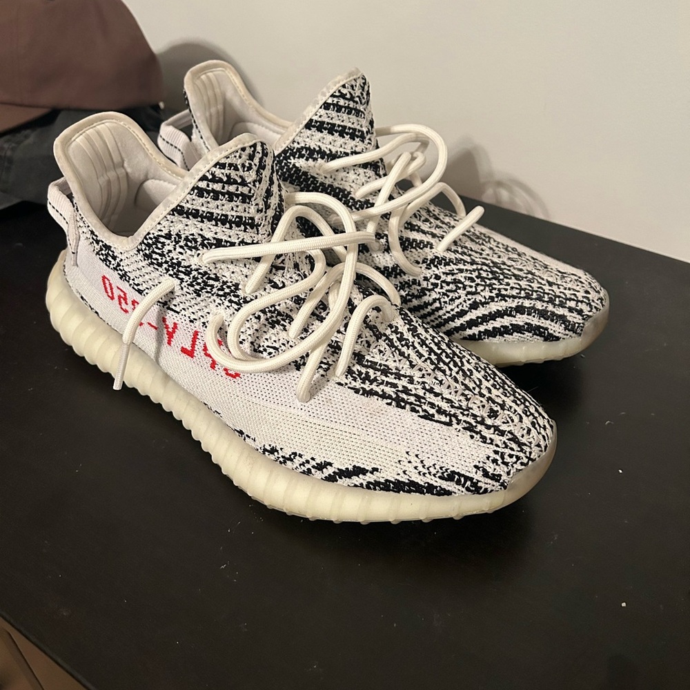 Yeezy 350 Zebra